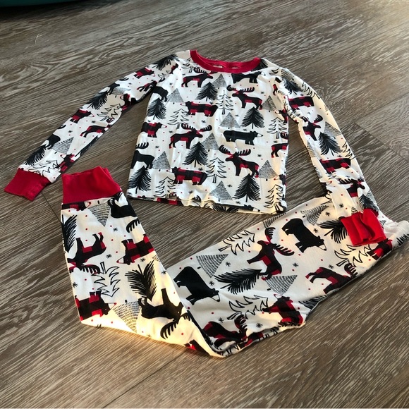 The Children's Place Christmas Winter Bear-Red and Black Animal Print Pajama Set - Picture 1 of 9